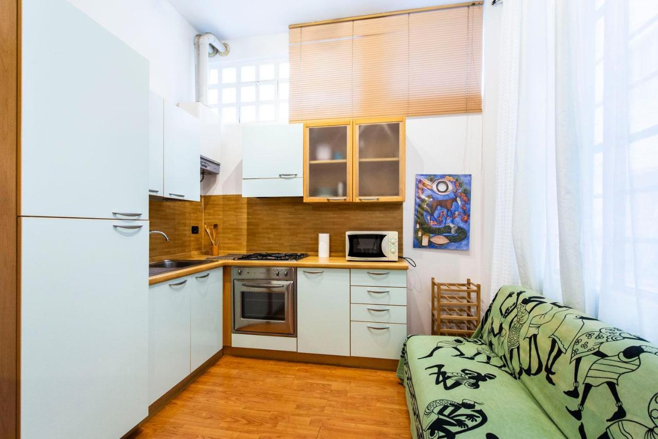 Extensive Terrace Navigli Toy Artistic Apartment Мілан Екстер'єр фото