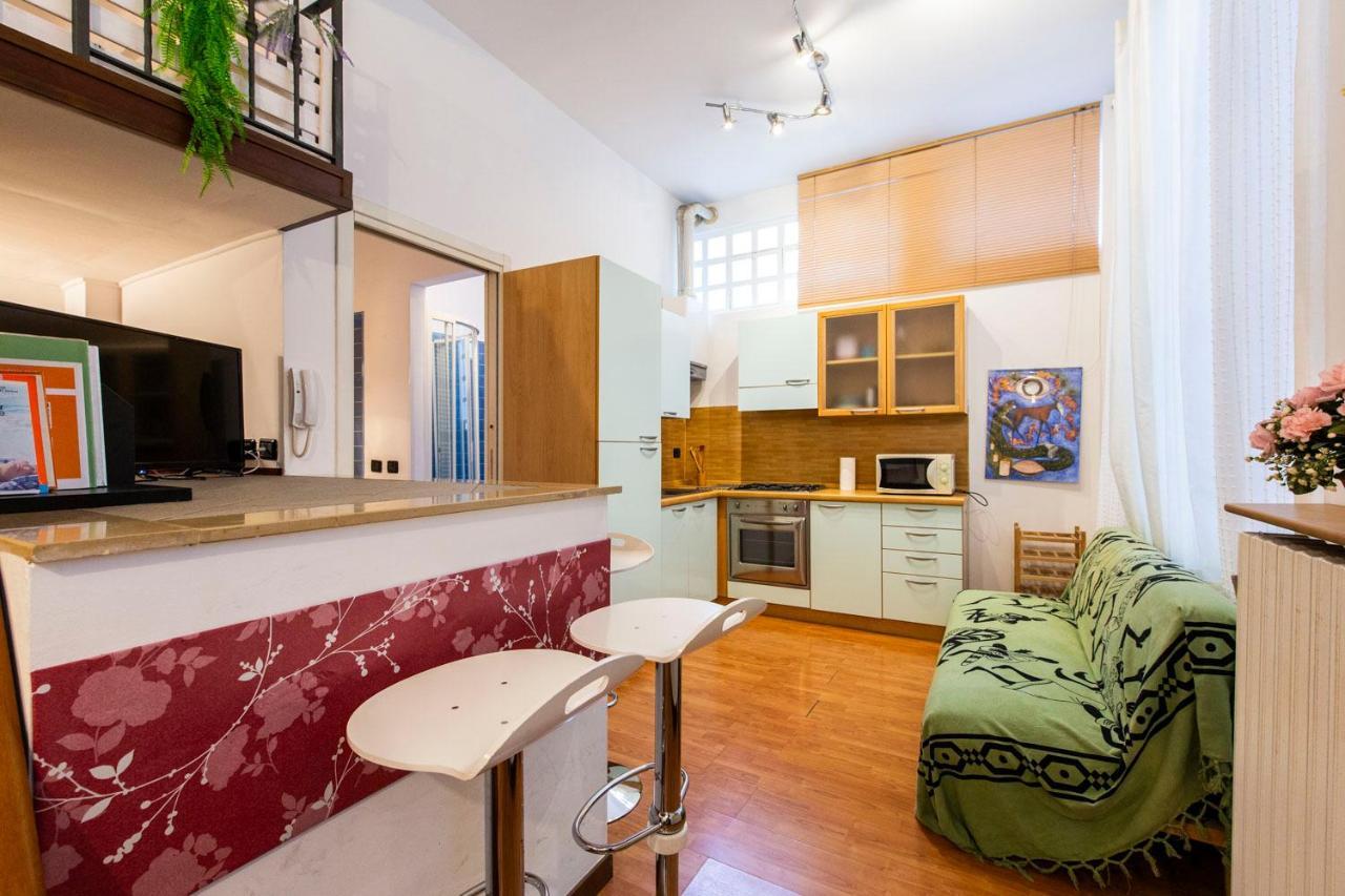 Extensive Terrace Navigli Toy Artistic Apartment Мілан Екстер'єр фото